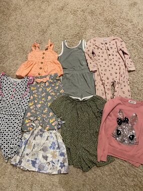 18 months-2T large lot of clothes Like New